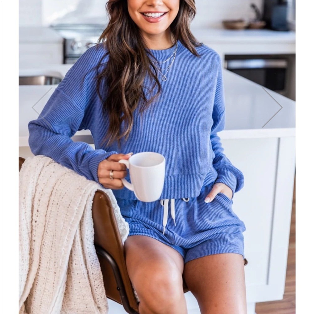 Cropped pullover sweater